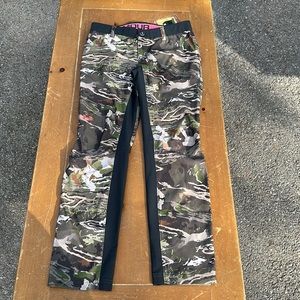 Under Armour light weight pants